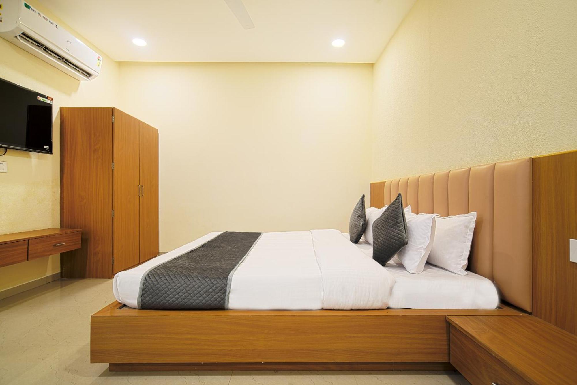 Hotel Shivlok Ujjain Cameră foto