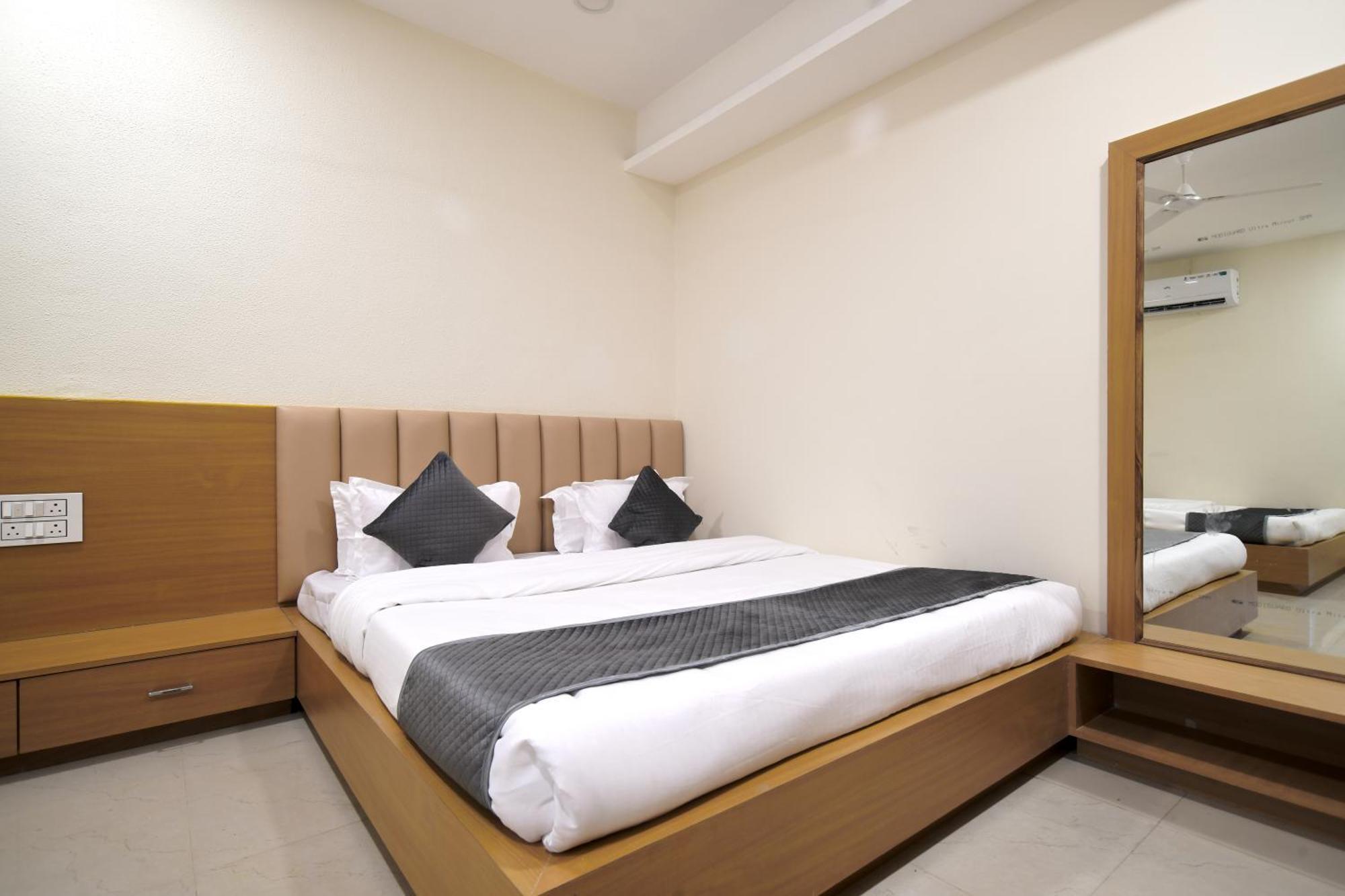 Hotel Shivlok Ujjain Cameră foto