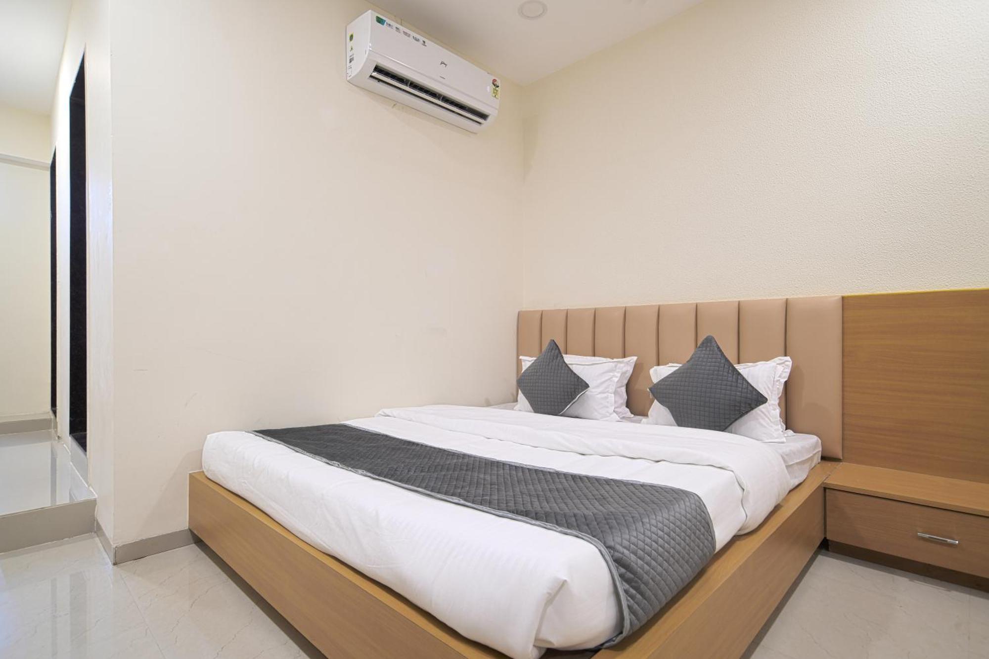 Hotel Shivlok Ujjain Cameră foto