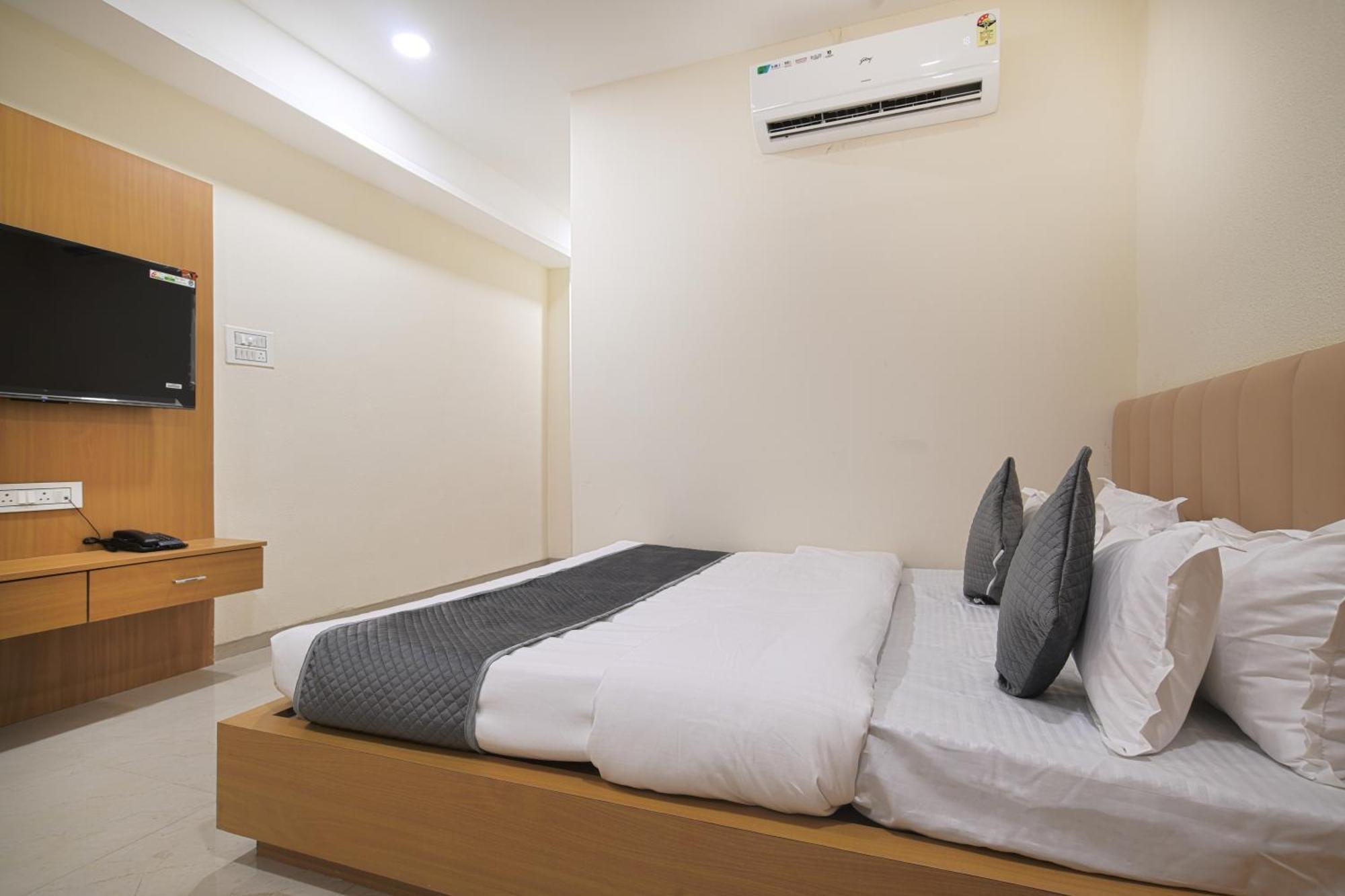 Hotel Shivlok Ujjain Cameră foto