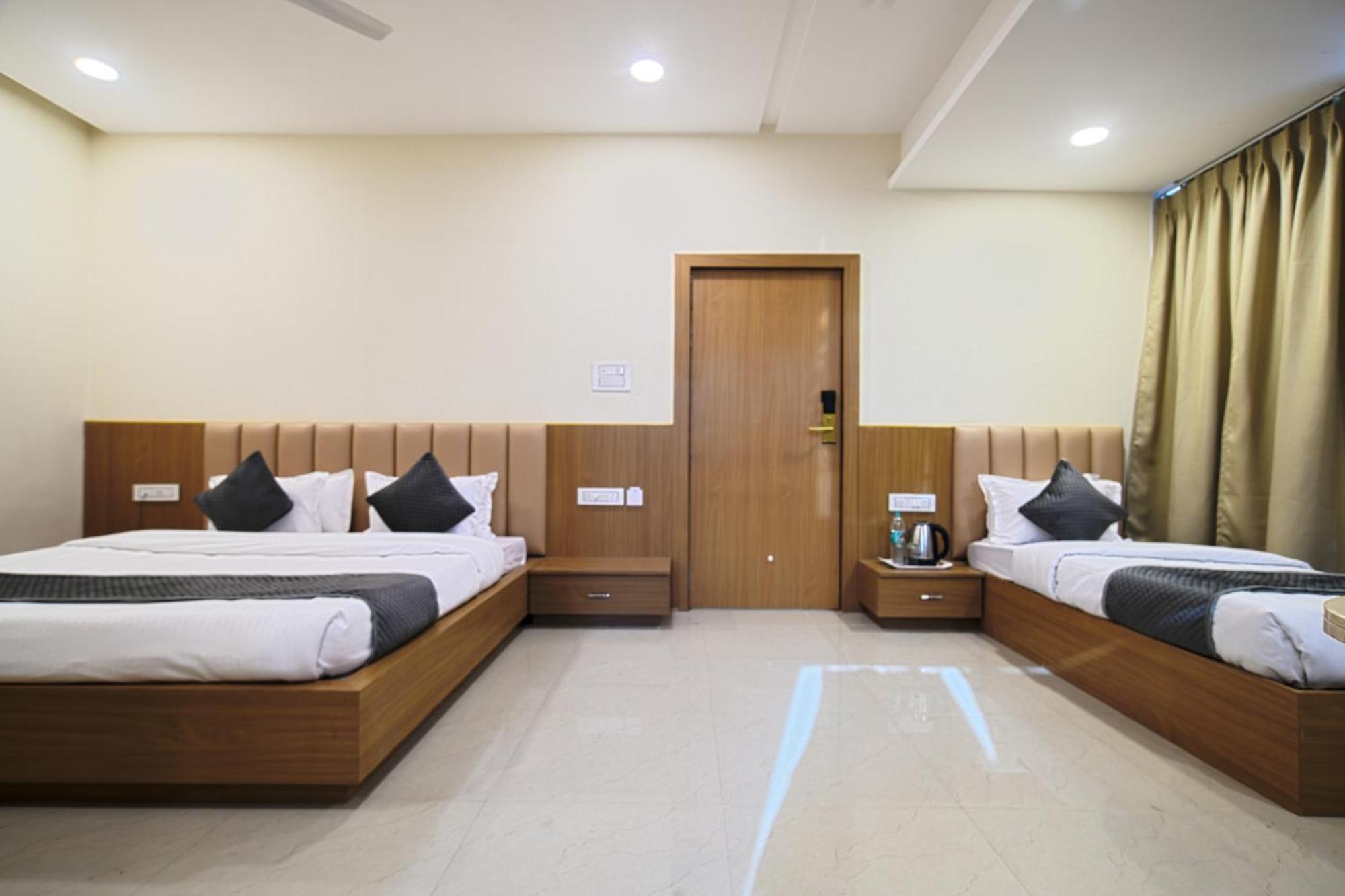 Hotel Shivlok Ujjain Cameră foto