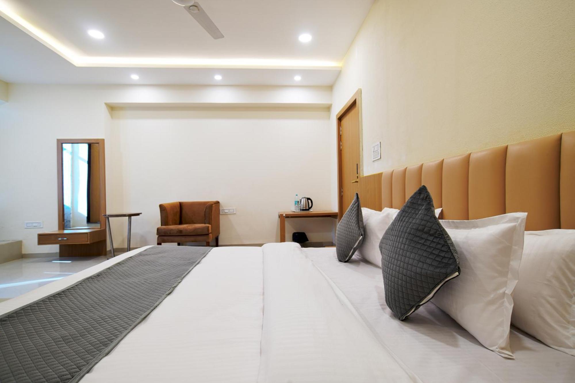 Hotel Shivlok Ujjain Cameră foto