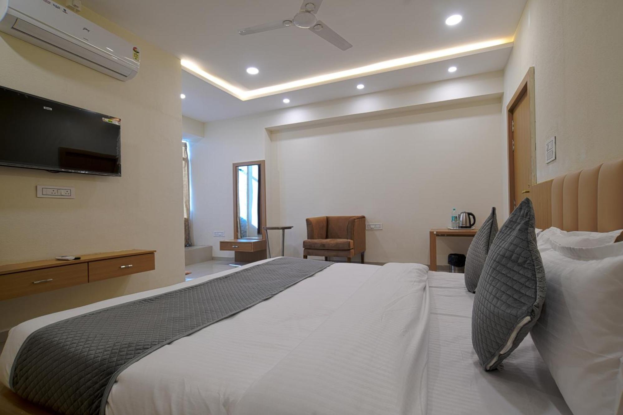 Hotel Shivlok Ujjain Cameră foto