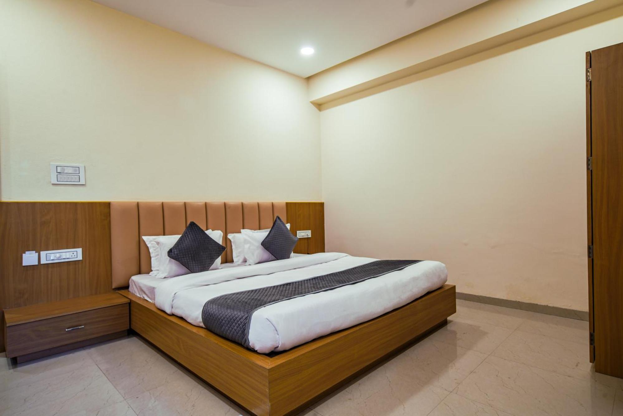 Hotel Shivlok Ujjain Cameră foto
